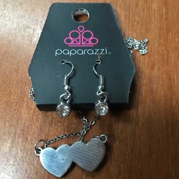 Paparazzi Bundle Necklace and Earrings Set New Lot#12 - Picture 5 of 16